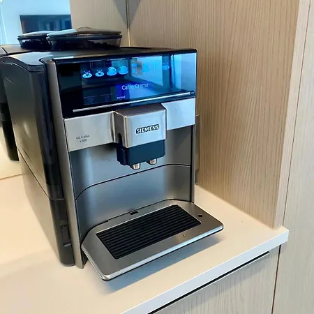 Luxury Duesseldorf-meerbusch Fuer 1-6 Personen, 10 Minuten Zum Airport Oder Messe, 15 Minuten Zur Koenigsallee Apartman Meerbusch